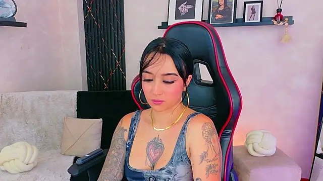Czat XXX na żywo – EmmyEvans1
