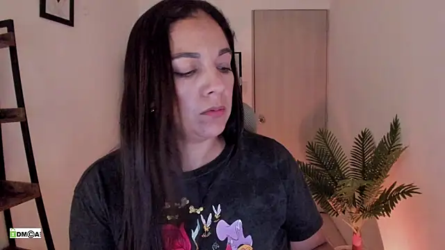 urcute_kitten élő XXX-chatje