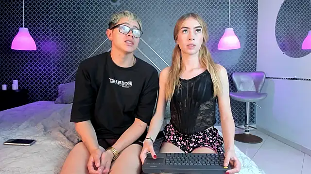 Show modela Evie_demn na web-kameri