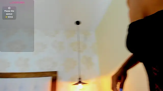 IRISCLARK1 élő XXX-chatje