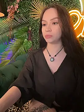 SatiraLux live XXX chat