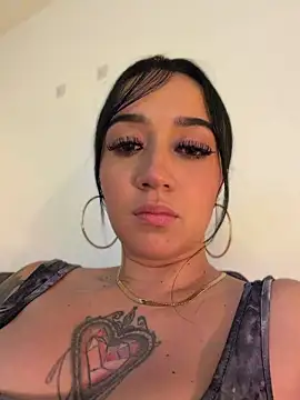 EmmyEvans1 Live XXX-Chat