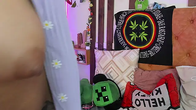 Chatroom XXX en direct de MeowMota_