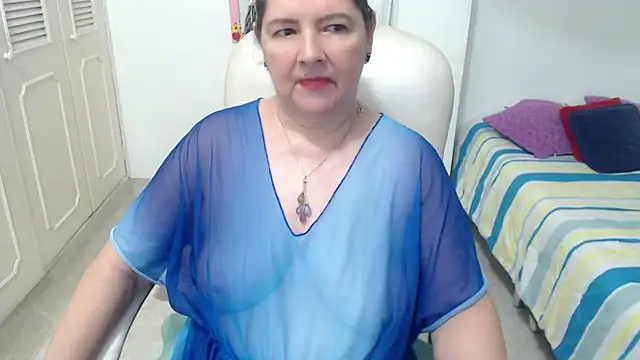 leonela_69's Live XXX Chat