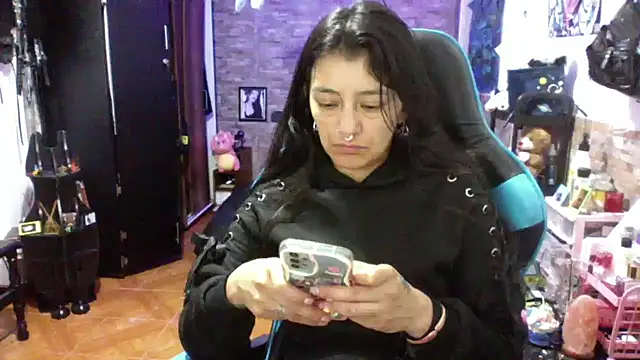 Chat XXX en directo de AngelaQueen_