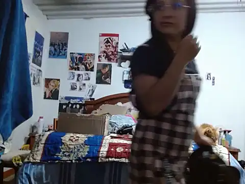 SerenaSweet Adlı Modelin Canlı XXX Sohbeti