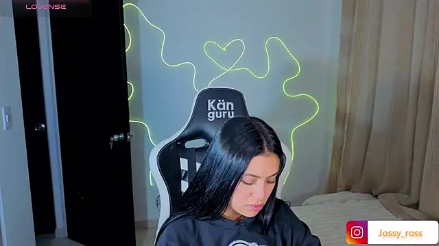 Victoryyy_ Adlı Modelin Canlı XXX Sohbeti