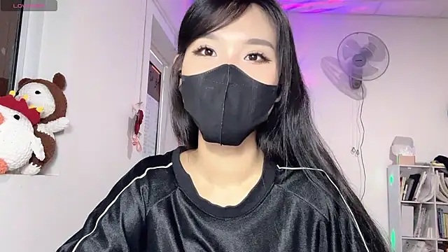 Tieu-May's Live XXX Chat