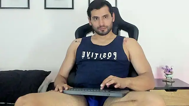 Онлайн чат XXX Dereck_vega