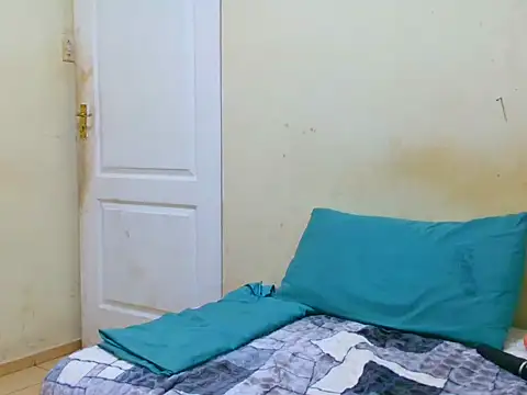 LoquaciousLee Adlı Modelin Canlı Sohbet Odası