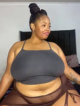 LunaCovenn's Live XXX Chat