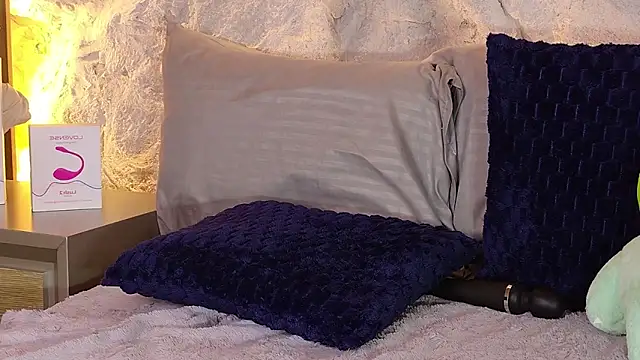 Show modela bella_mush na web-kameri