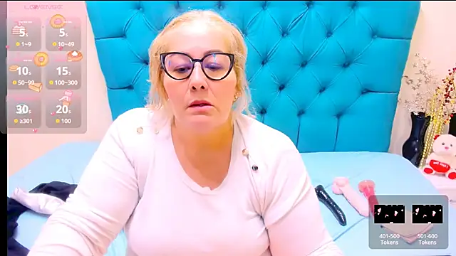 Czat XXX na żywo – Nayla_Garner