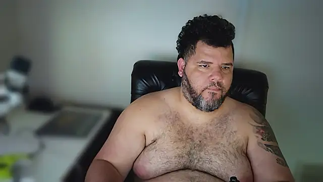 HotDominicanCum webkamerás műsora