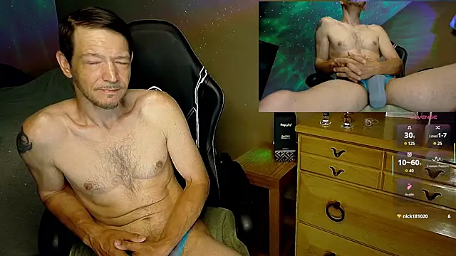 MasterForgedRayy élő XXX-chatje