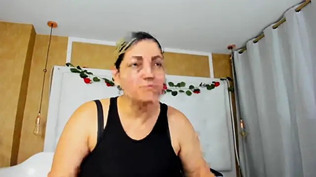 Heidy_milf 现场XXX聊天