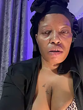 RainBougie's Live XXX Chat