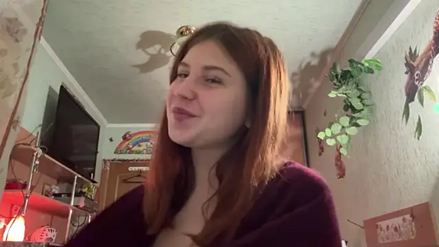 EmmaLovelyBB's Live XXX Chat