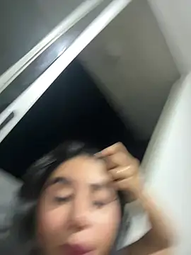 Sophie_Dreamss Adlı Modelin Canlı XXX Sohbeti