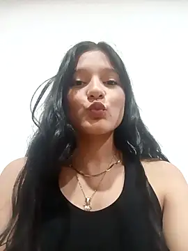 Sweet_Innocence_'s Live XXX Chat