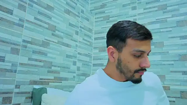 Show modela joelcallvil1 na web-kameri
