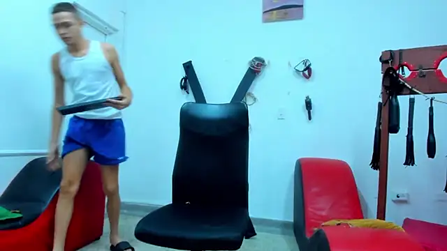 Czat XXX na żywo – friends_lust_latin