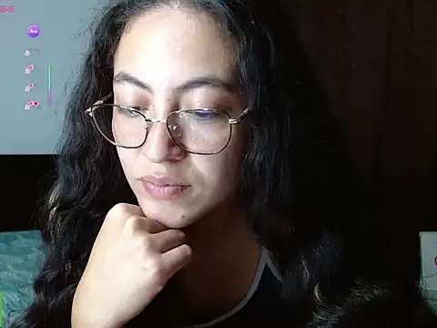 Amitlu_'s Live XXX Chat