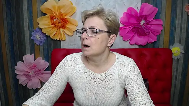 EmiliaGree live XXX chat