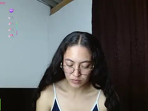 Amitlu_ Chat XXX in diretta