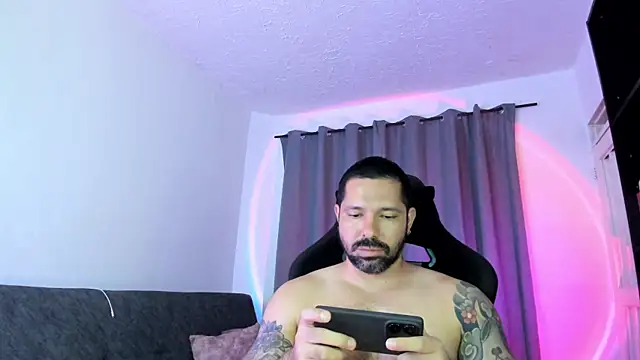 Chatroom XXX en direct de Pierre_Vidal