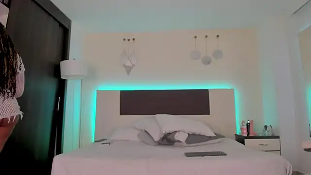 Sky_Loren Live XXX Chat