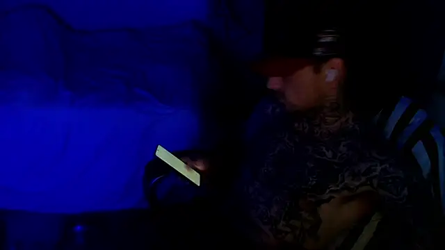 DADDY_KANE8---: διαδικτυακό σόου στην κάμερα