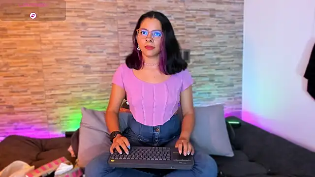Chatroom XXX en direct de nath_redrex