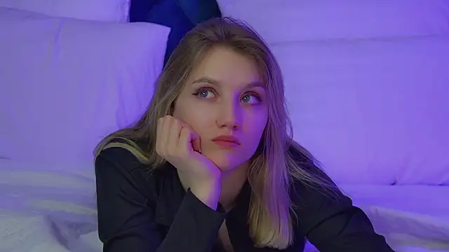 XXX chat uživo modela StacyEvances