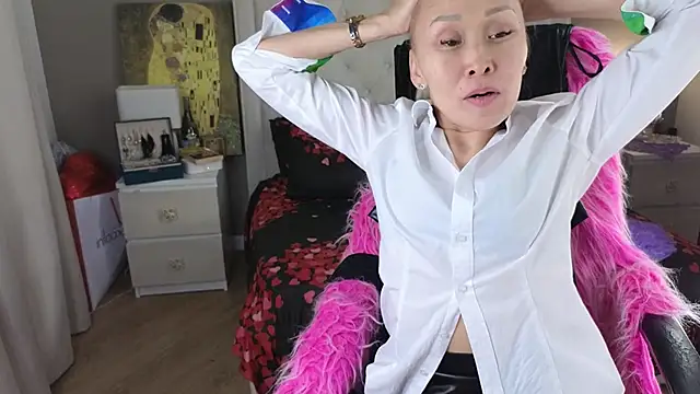 RoxalanaStar 网络视讯表演