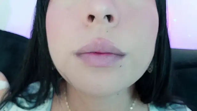 Chatroom XXX en direct de mia_roux1