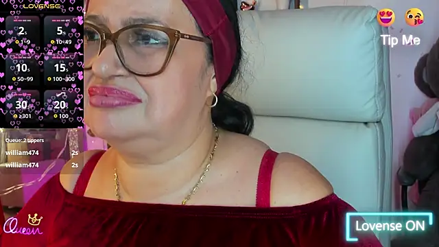 Gia_Nahomi él ő XXX-chatje