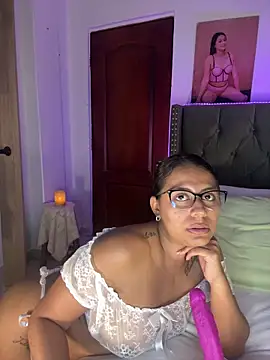 Živý XXX chat ema_zoe