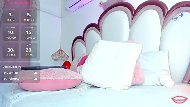 AriaCush Chat XXX live
