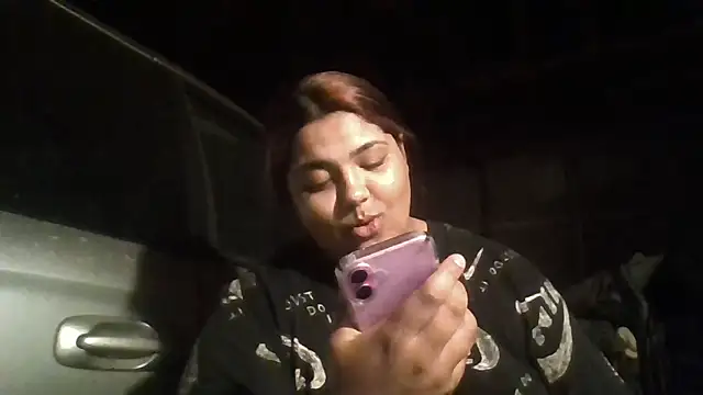 1n0nlythroat's Live XXX Chat