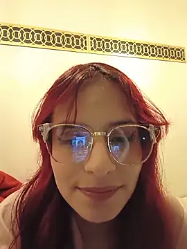 RedMeloddy's Live XXX Chat