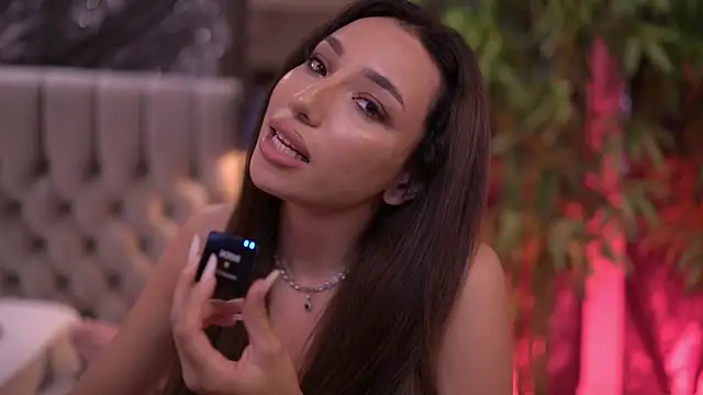 GinaValentinna's Live XXX Chat