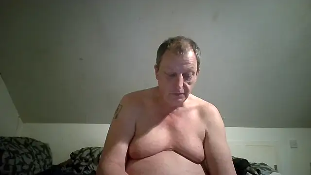 chubbybear2cum Adlı Modelin Web Kamerası Şovu