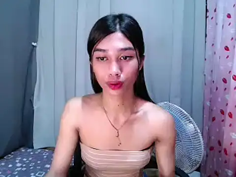 katrina_bigcock69's Webcam Show