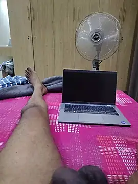 Webkamerová show santhoshkannadaboy