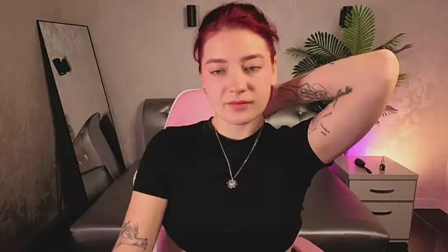 Nikki_Gringer 라이브 XXX 채팅