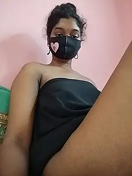 Urmi-2 Chat XXX live
