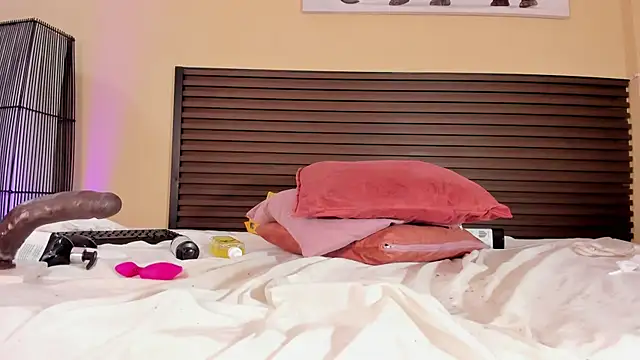 Kim_Baker1's Live XXX Chat