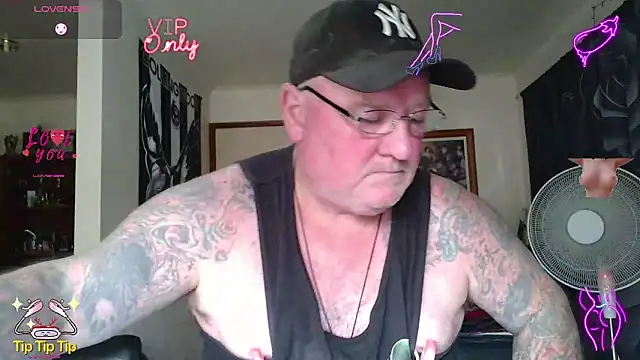 Show de KINKYBLUEYES69 na webcam
