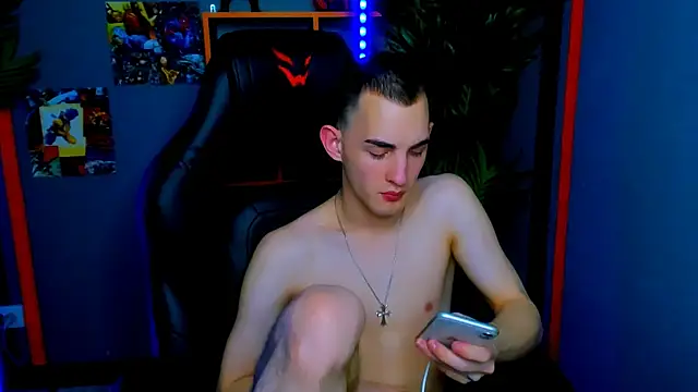 Chat +18 de Lucas_Moran ao vivo